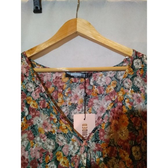NWT Missguided Women's Multicolor Floral Print Half Sleeve Shift Dress Size 16 - Picture 3 of 7